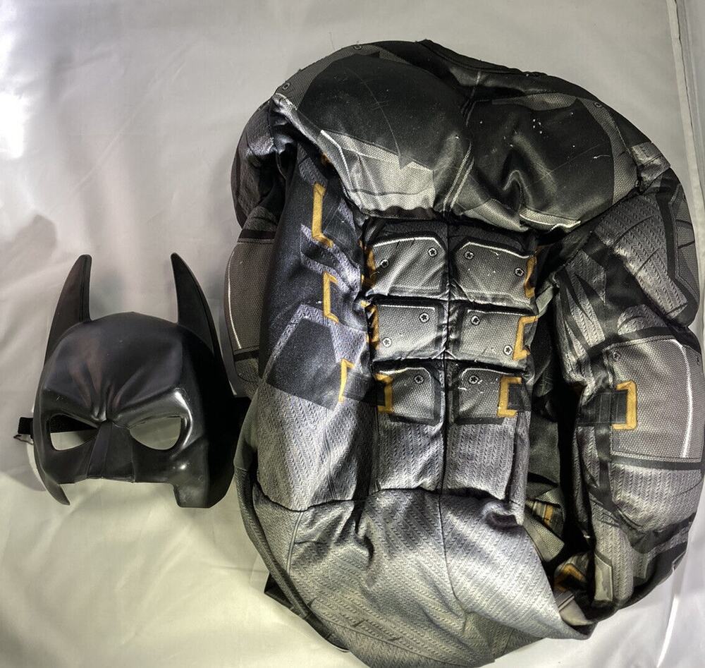 RUBIES DC JUSTICE BATMAN MUSCLE CHEST CHILD COSTUME SIZE M W/MASK & CAPE